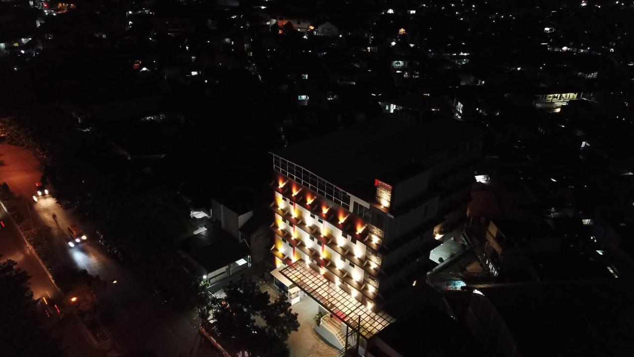 Front One Pasir Koja 3*