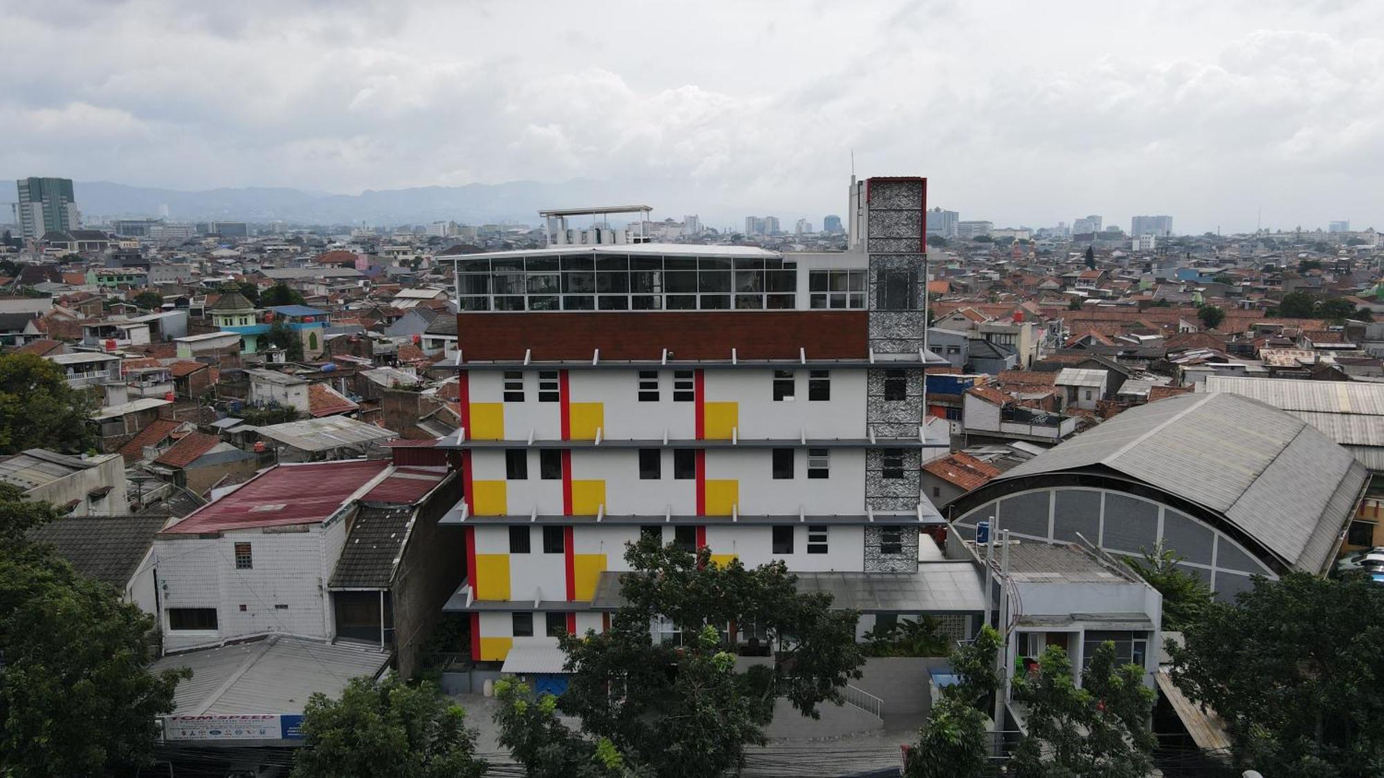 Front One Pasir Koja 3* Bandung