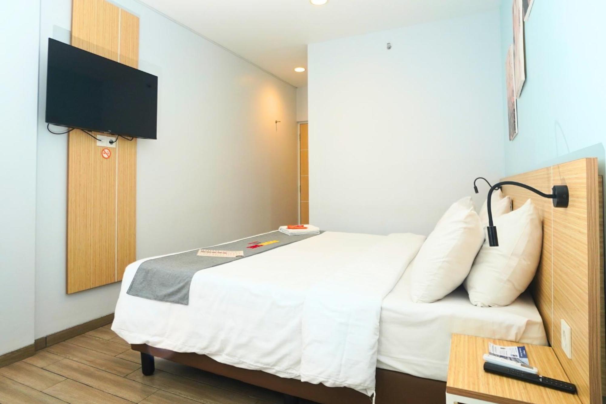 Front One Pasir Koja 3* Bandung